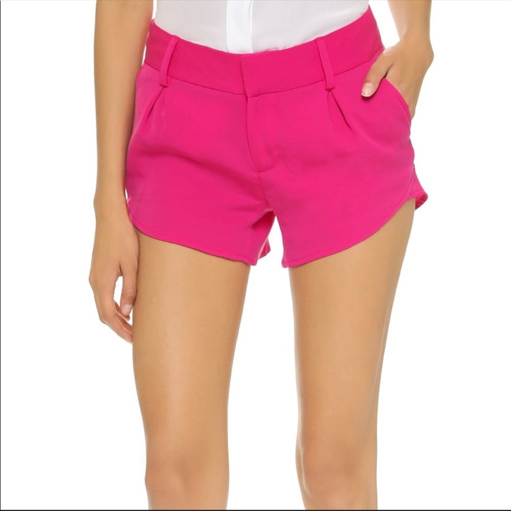 nwot alice and olivia shorts size 2